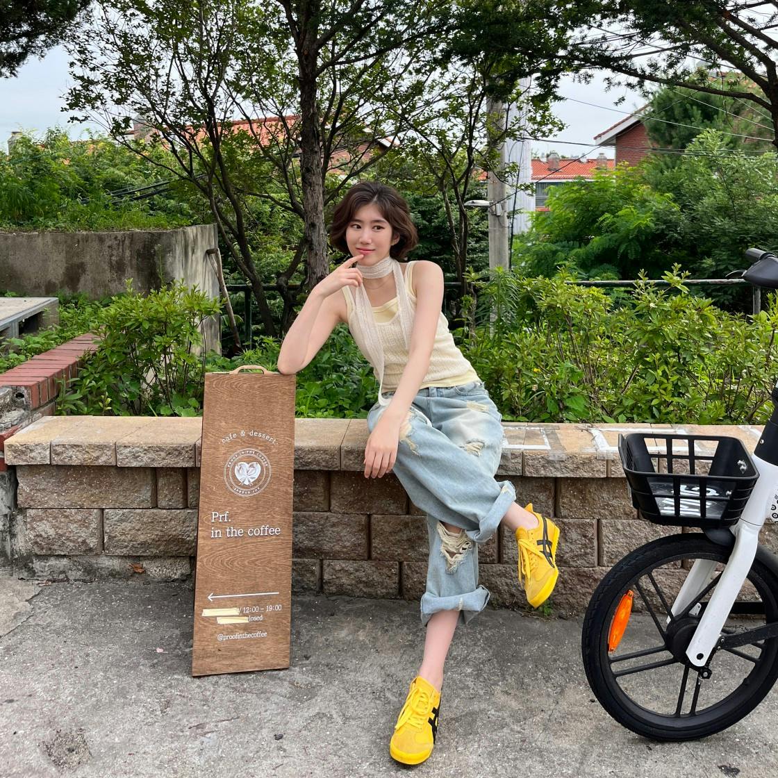 (Women) Onitsuka Tiger Mexico 66 Deluxe 2023 'Kill Bill - Yellow Midsole' 1182A466-750 (Women) Onitsuka Tiger Mexico 66 Deluxe 2023 'Kill Bill - Yellow Midsole' 1182A466-750